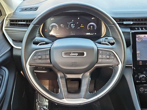 Used 2021 Jeep Grand Cherokee L Limited image 23