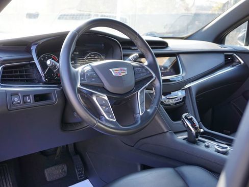 Used 2022 Cadillac XT5 Premium Luxury image 10