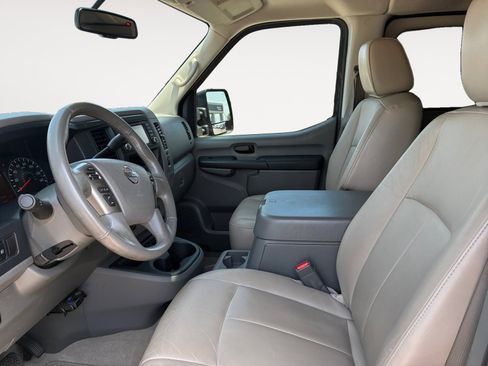 Used 2021 Nissan NV 3500 SL RWD image 23