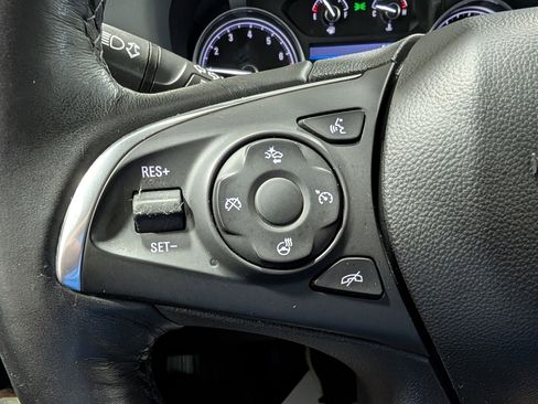 Used 2020 Buick Enclave Premium w/ Sun and Sites Package image 23