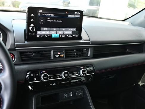 Used 2025 Honda Pilot Black Edition image 22