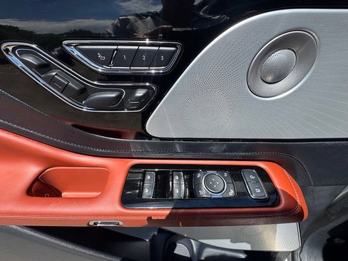 Used 2025 Lincoln Aviator Reserve w/ Equipment Group 201A AWD/4WD image 15