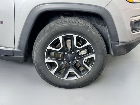 Used 2019 Jeep Compass Trailhawk AWD/4WD image 35