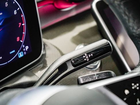 Used 2025 Mercedes-Benz C 300 Sedan image 21