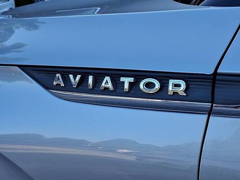 Used 2020 Lincoln Aviator Reserve w/ Elements Package Plus AWD/4WD image 32