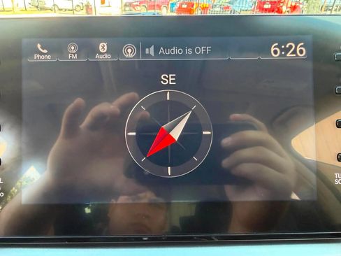Used 2018 Honda Accord EX image 12
