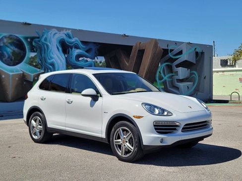 Used 2014 Porsche Cayenne Diesel Platinum Edition AWD/4WD image 4