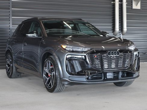 New 2027 Audi SQ6 e-tron Premium Plus AWD/4WD image 11