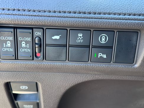 Used 2023 Honda Odyssey Touring image 24