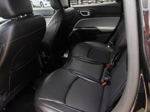 Certified 2023 Jeep Compass Latitude AWD/4WD image 14