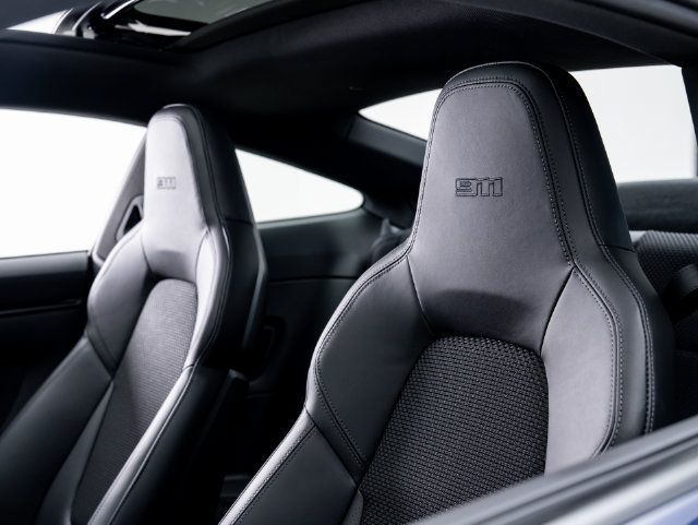 Certified 2024 Porsche 911 Carrera T RWD image 10