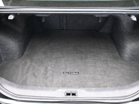 Used 2024 Nissan Altima 2.5 SV image 23