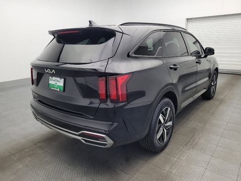 Used 2023 Kia Sorento EX image 9
