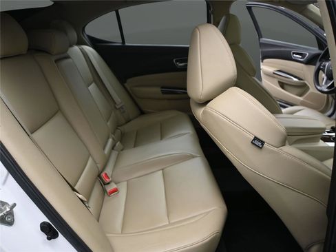 Used 2019 Acura TLX FWD image 21