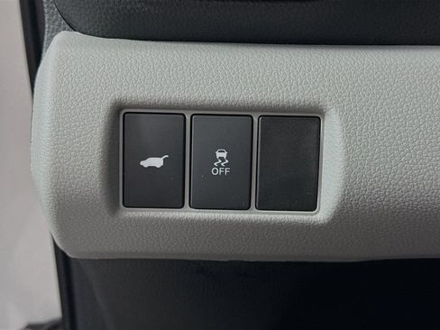Certified 2025 Honda Pilot Touring image 10