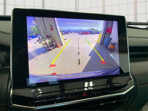 Used 2024 Jeep Compass Trailhawk image 27