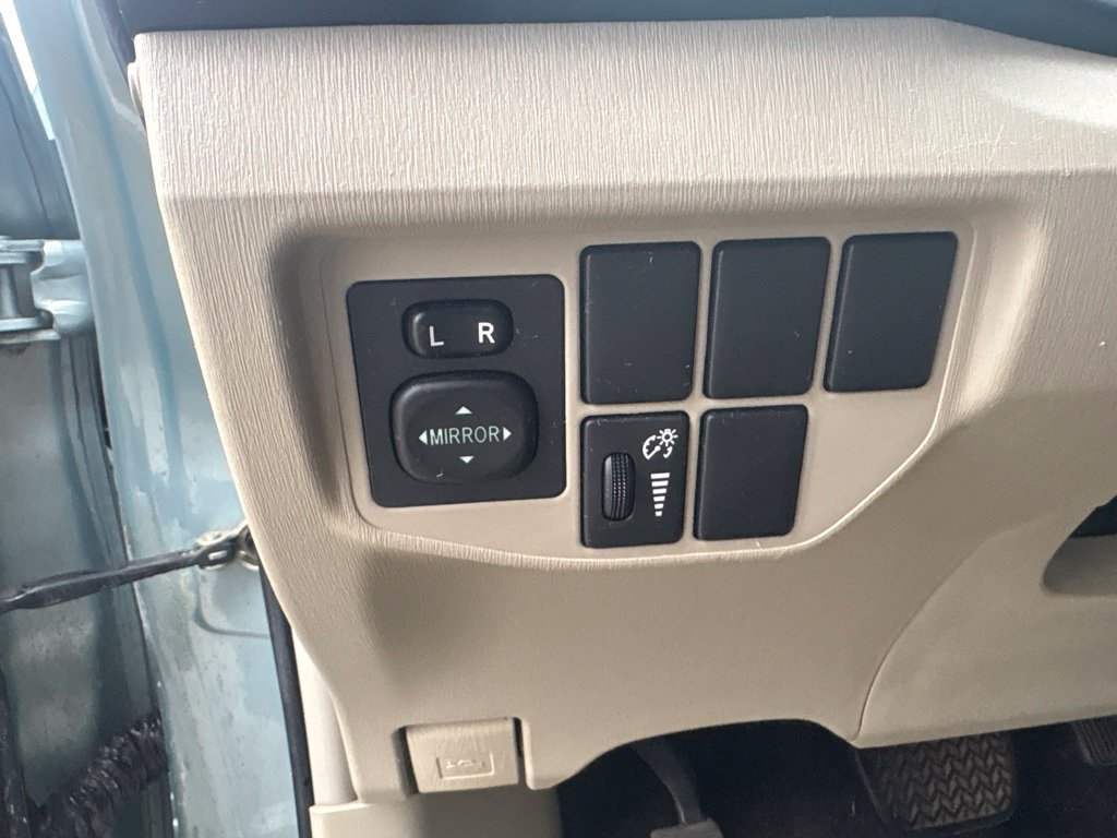 Used 2014 Toyota Prius Three FWD image 13