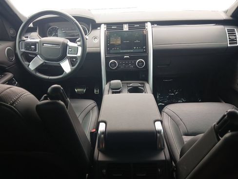 Used 2023 Land Rover Discovery Metropolitan Edition AWD/4WD image 10
