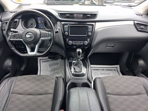 Used 2020 Nissan Rogue Sport SV w/ Technology Package AWD/4WD image 12