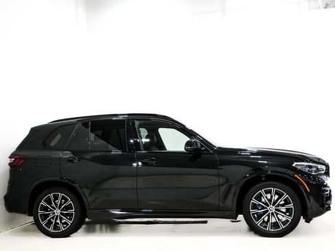 Used 2022 BMW X5 xDrive40i w/ M Sport Package AWD/4WD image 5