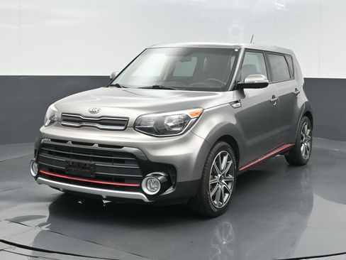 Used 2019 Kia Soul ! FWD image 7