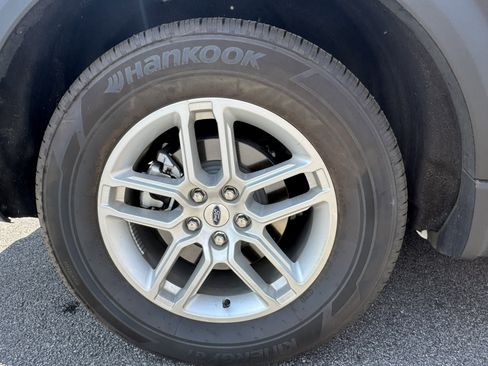 Used 2025 Ford Explorer Active w/ Active Comfort Package RWD image 21