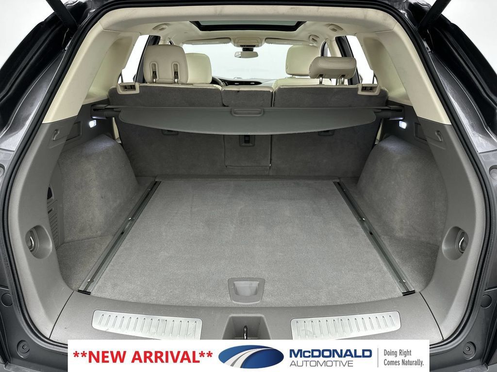 Used 2017 Cadillac XT5 Luxury w/ Driver Awareness Package AWD/4WD image 23