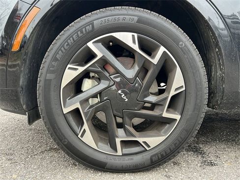 Certified 2025 Kia Sportage SX image 10