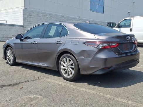 Used 2022 Toyota Camry LE FWD image 6