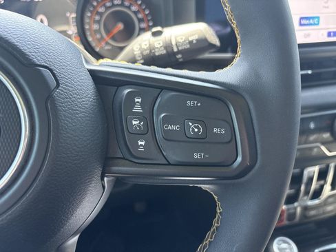 Used 2024 Jeep Wrangler Unlimited Sport AWD/4WD image 17