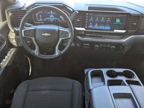 Used 2024 Chevrolet Silverado 2500 LT image 17