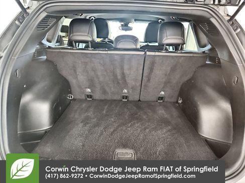 Certified 2024 Jeep Compass Latitude image 31