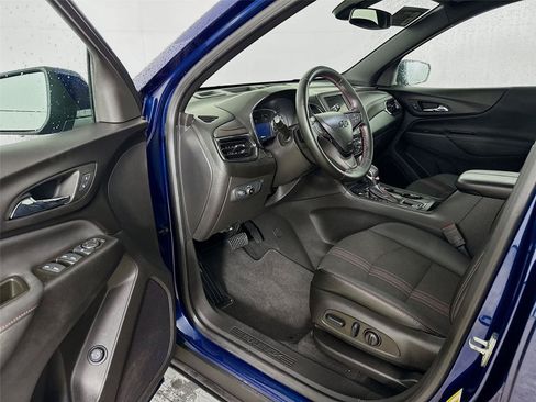 Used 2023 Chevrolet Equinox RS AWD/4WD image 3