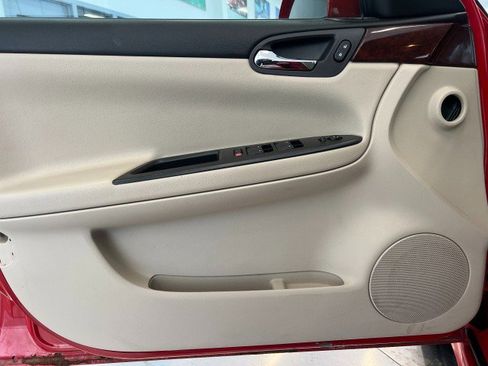 Used 2009 Chevrolet Impala LT image 12