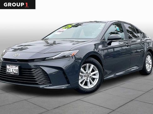 Certified 2025 Toyota Camry LE w/ Convenience Package image 1