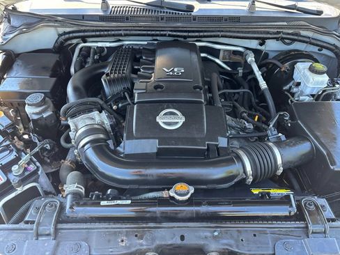 Used 2019 Nissan Frontier SV AWD/4WD image 11