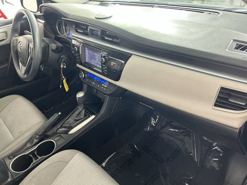 Used 2016 Toyota Corolla LE FWD image 27