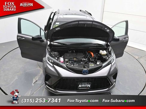 Used 2022 Toyota Sienna XSE w/ XSE Plus Package image 36