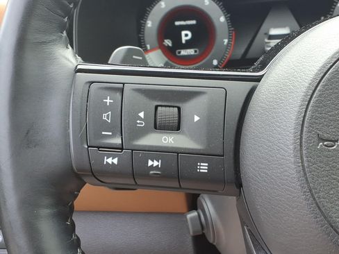 Used 2022 Nissan Pathfinder Platinum w/ Lighting Package (N93) AWD/4WD image 16
