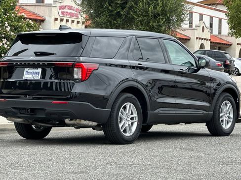 New 2026 Ford Explorer Active RWD image 4