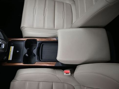 Used 2022 Honda CR-V Touring image 32