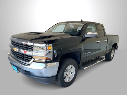 Used 2017 Chevrolet Silverado 1500 LT AWD/4WD image 1