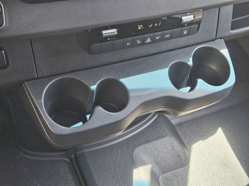 New 2025 Mercedes-Benz eSprinter 144 Cargo image 28