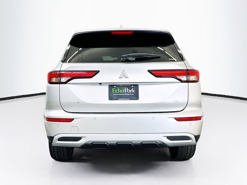 Used 2024 Mitsubishi Outlander SE AWD/4WD image 7