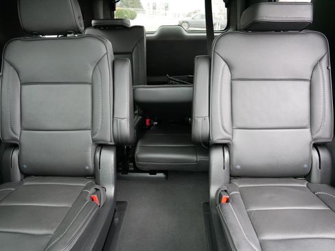 Used 2023 GMC Yukon Denali image 13