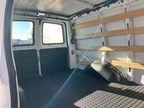 Used 2023 GMC Savana 2500 w/ Driver Convenience Package RWD image 31