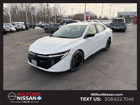 New 2026 Nissan Sentra SR w/ Floor Mat Package FWD image 1