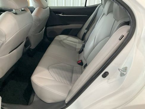 Used 2022 Toyota Camry SE image 17