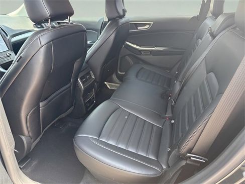 Used 2022 Ford Edge SEL w/ Convenience Package image 21