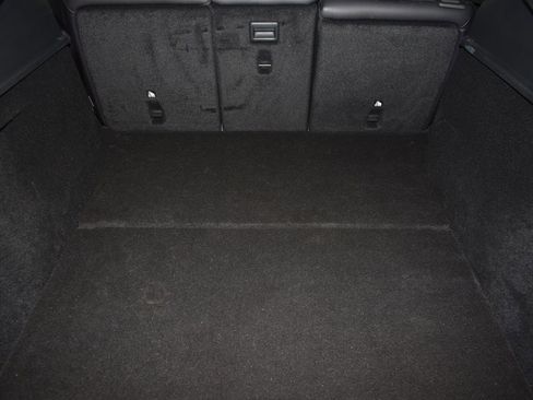 Used 2025 Tesla Model Y Long Range image 17